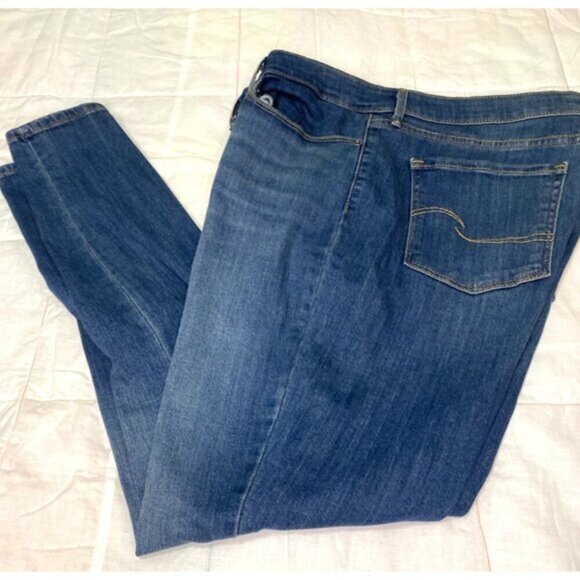 Levi’s Classic Mid-rise Skinny Jeans, NWOT, Size 16M - Picture 9 of 15